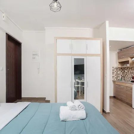 Downtown Seaside Apartment