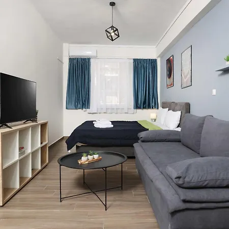 Downtown Seaside Apartment *